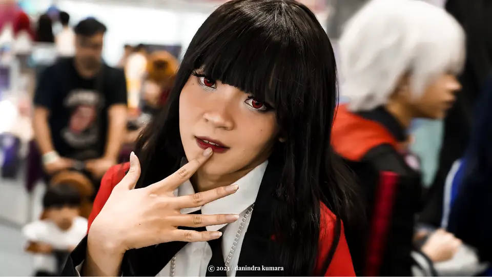 Contoh pencahayaan dan angle foto yang tepat untuk cosplay anime hentai.