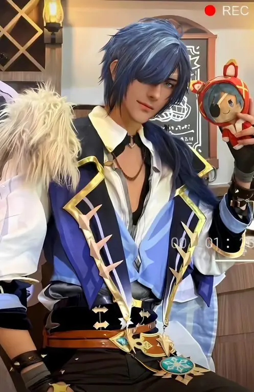 Menjaga Kesopanan dan Keindahan: Modifikasi Kostum yang Inspiratif Seorang cosplayer muslim dengan kostum yang dimodifikasi agar sesuai syariat Islam.