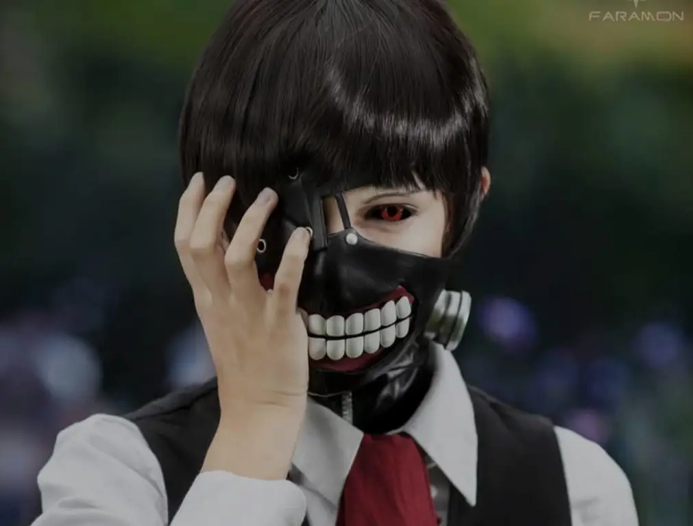 Aksesoris Cosplay Kaneki Ken: Masker, Wig, dan Lainnya
